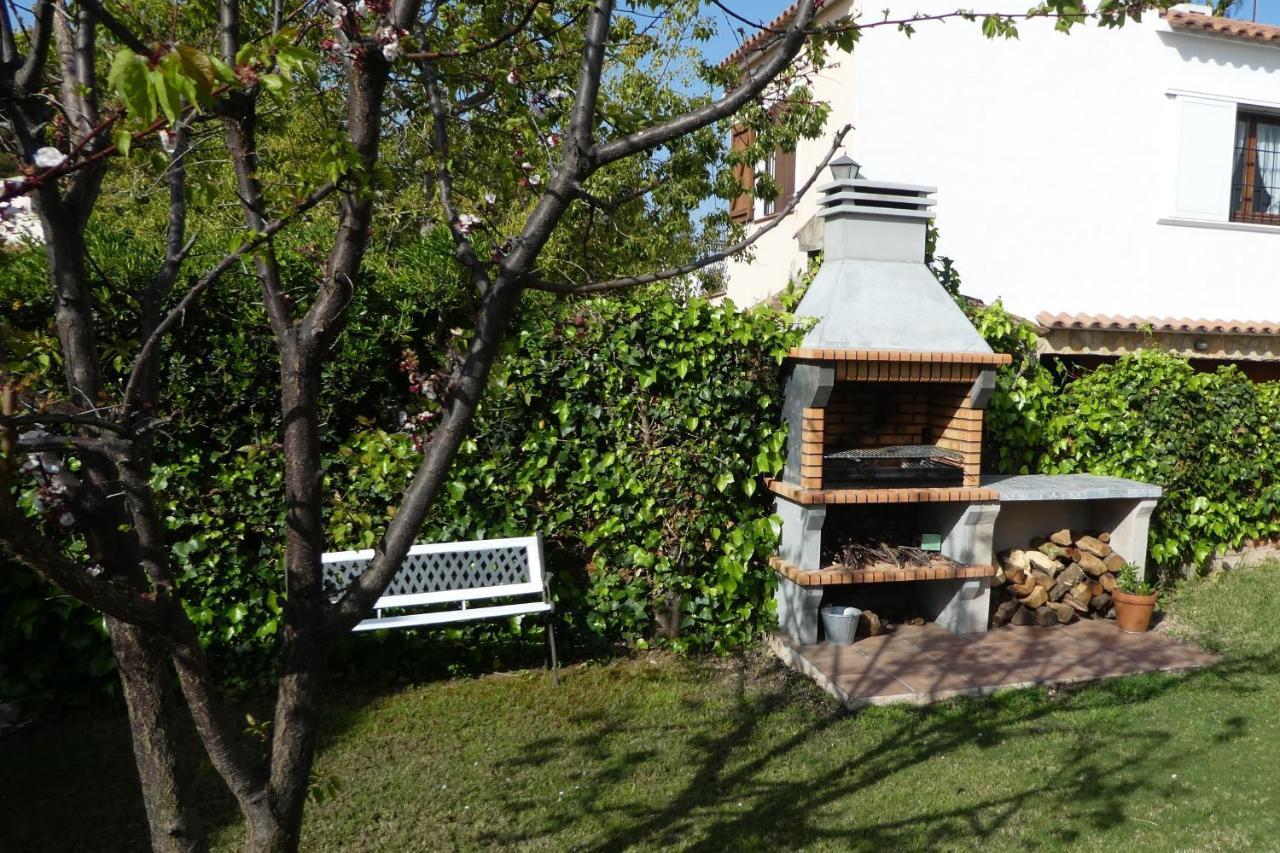 Sunny Holiday Home Creixell Esterno foto