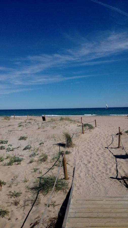 Sunny Holiday Home Creixell Esterno foto