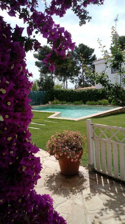 Sunny Holiday Home Creixell Esterno foto